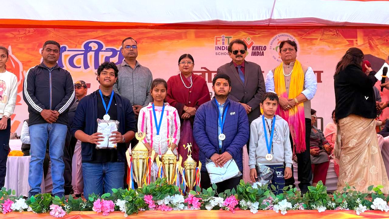 तृतीय सांसद खेल महोत्सव का हुआ समापन, पदको से हुआ सम्मान, खिले खिलाडियों के चेहरे