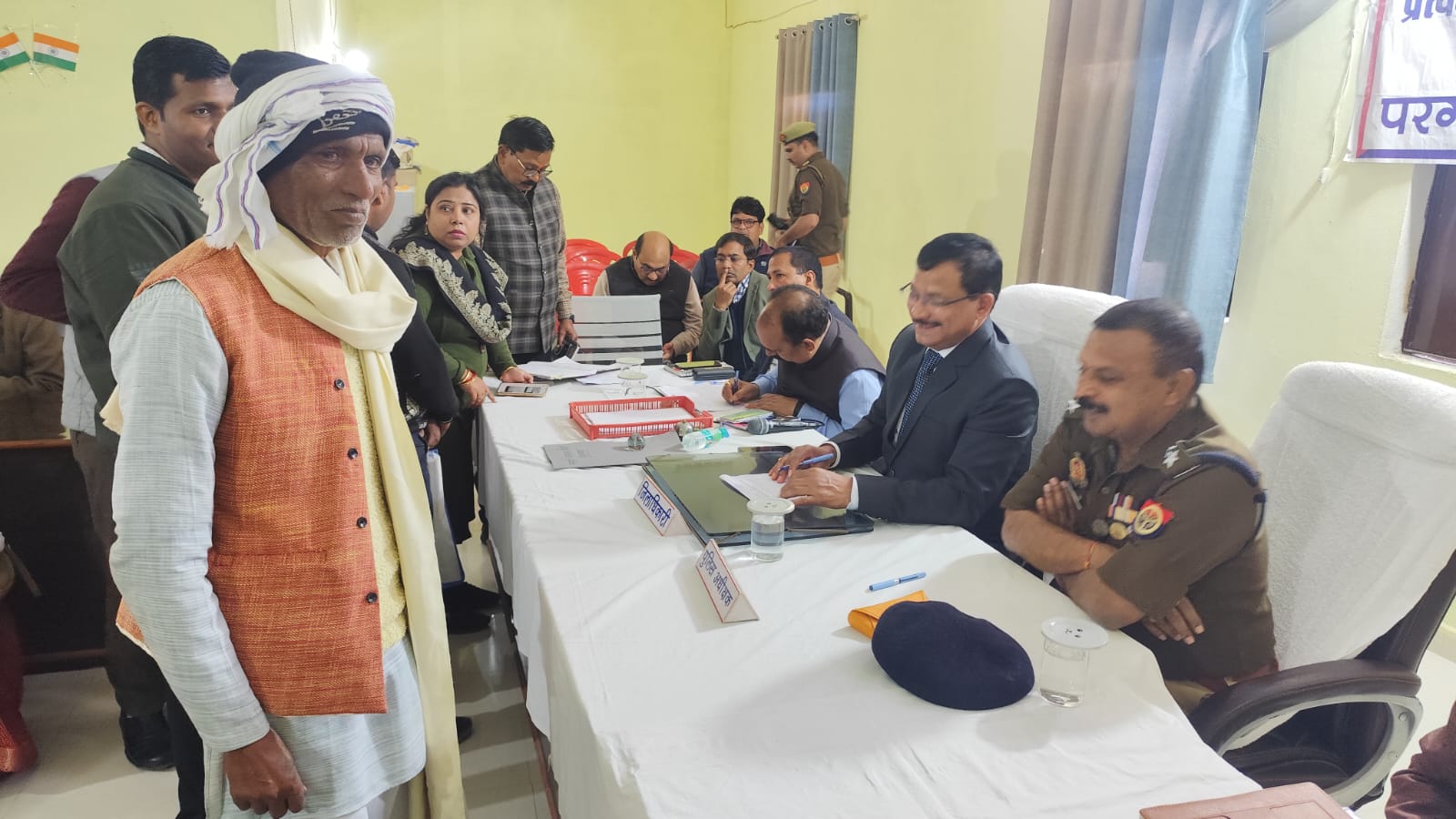 फरियादियों की समस्याओं के निस्तारण में लापरवाही बर्दास्त नहीं-डी एम सम्पूर्ण समाधान दिवस में आयीं 30 शिकायतें मौके पर 08 का निस्तारण