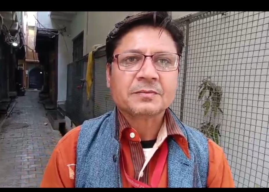 पूर्व आईपीएस अधिकारी की फर्जी आईडी से पत्रकार के साथ ठगी का प्रयास