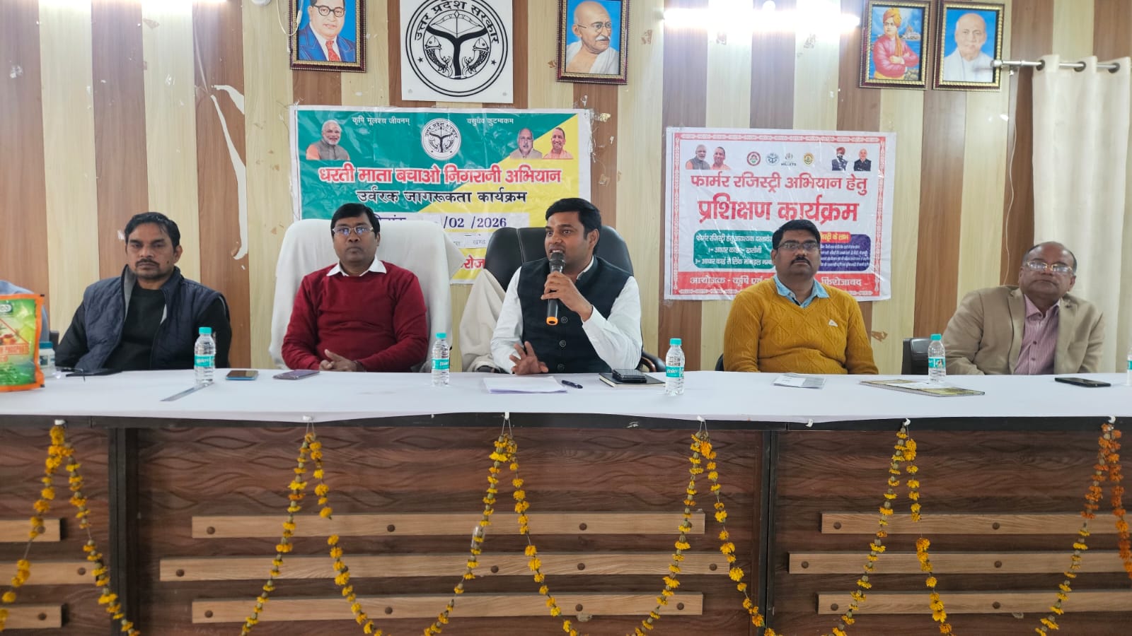 विकास खण्ड मदनपुर में तहसील सिरसागंज की "धरती माता बचाओ 1 निगरानी समिति बैठक आयोजित