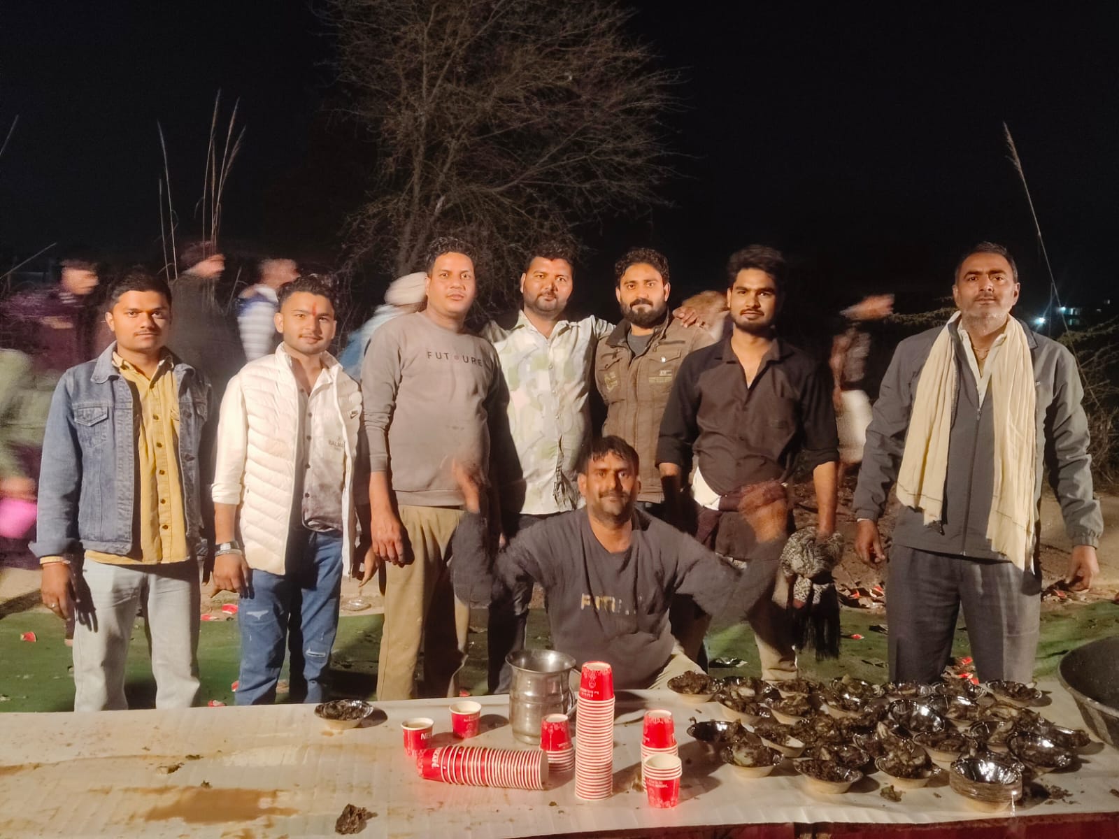 बम बम भोले के नारों से गूंजी गिर्राज नगरी, जगह जगह लगे भंडारे