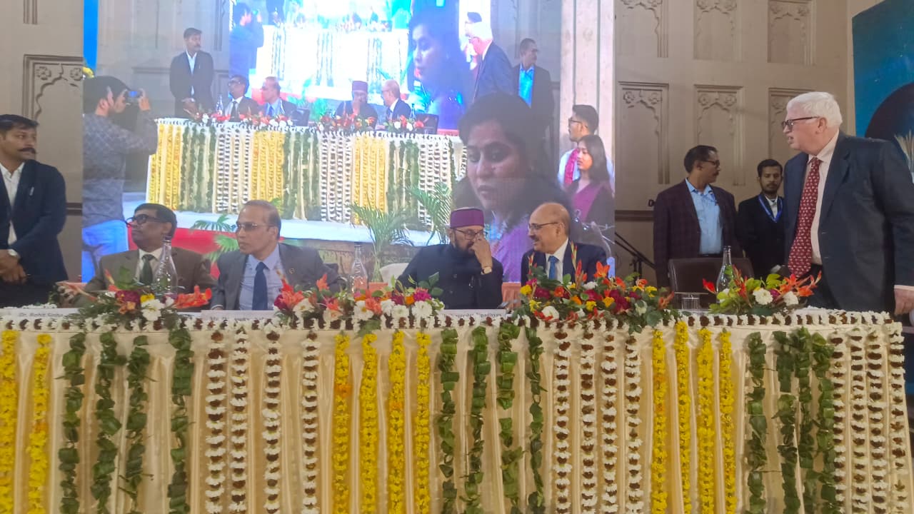 उच्च शिक्षा मंत्री योगेंद्र उपाध्याय ने सेंट जॉन्स कॉलेज में राष्ट्रीय सम्मेलन को संबोधित किया