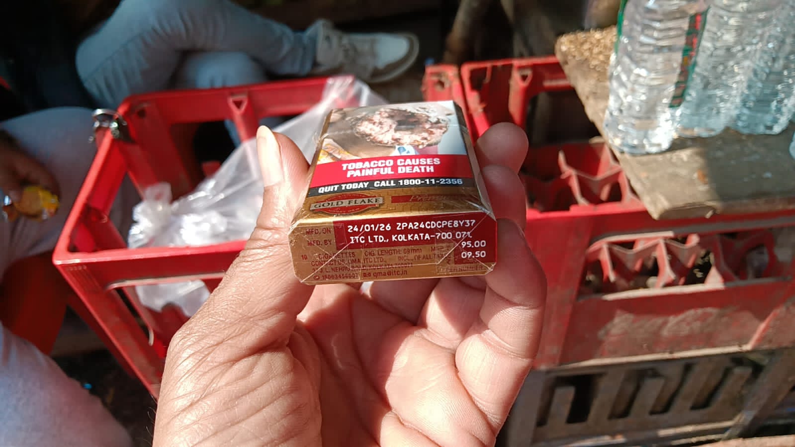 जमाखोरी से तंबाकू उत्पाद ओर अन्य खाद्य पदार्थ की कीमतें हुई महंगी