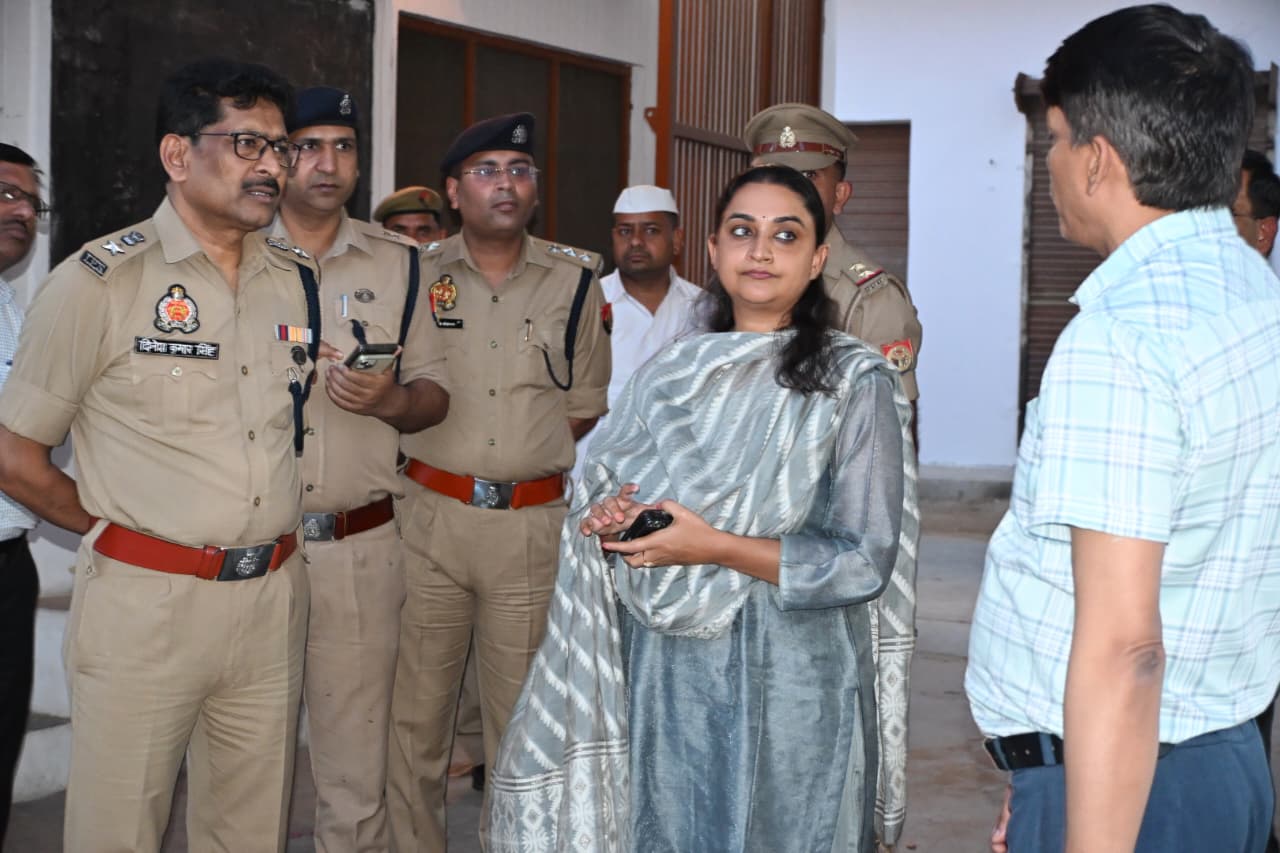 नागरिक पुलिस एवं समकक्ष पदों पर सीधी भर्ती-2025 की लिखित परीक्षा के सम्बन्ध में विभिन्न परीक्षा केन्द्रों का किया निरीक्षण