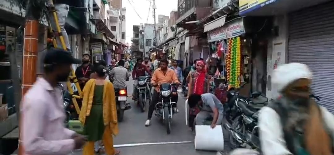 गोवर्धन के बाजार में आक्रमण के बीच कैसे निकलेगी महामहिम की सवारी