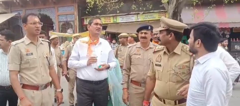 डीएम और एसएसपी ने राष्ट्रपति के गोवर्धन आगमन की तैयारियों का लिया जायजा