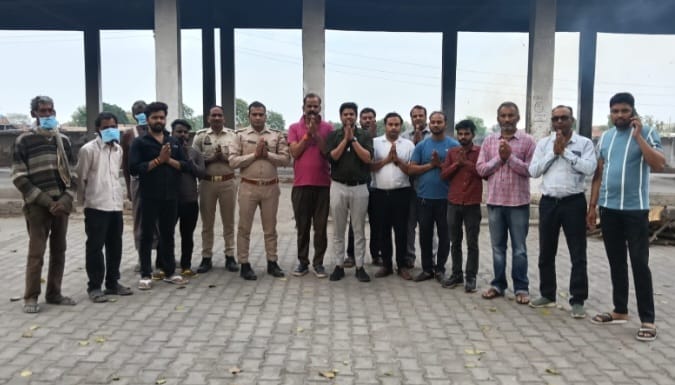 करहल चौराहे पर नाले में मिले अज्ञात शव का सनातन संस्कृति से हुआ अंतिम संस्कार