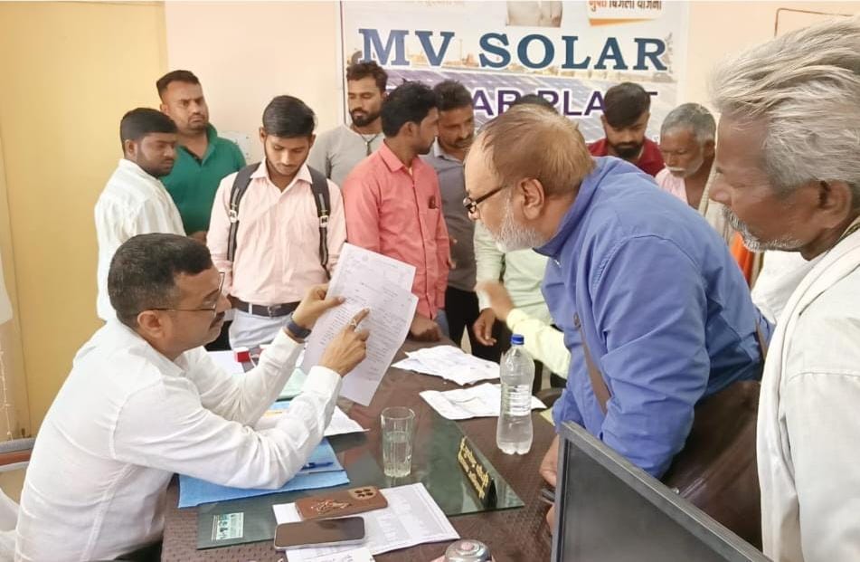 सैंपऊ में विद्युत विभाग के द्वारा समस्या शिविर कैम्प का आयोजन