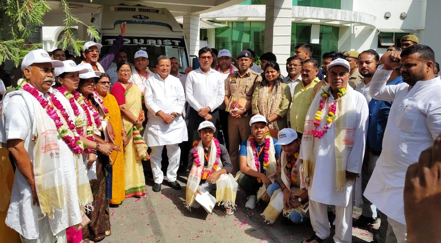 मंत्री जयवीर सिंह ने सोमनाथ स्वाभिमान पर यात्रा दल को हरी झंडी दिखाकर रवाना