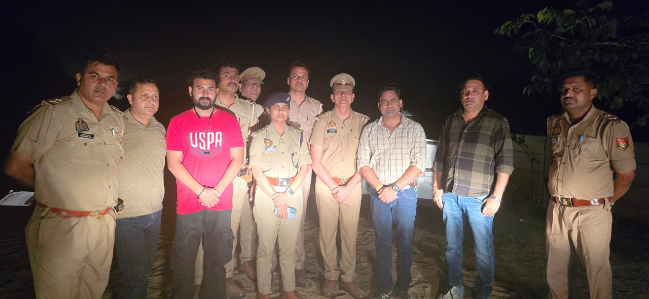 स्वाट टीम व बलदेव पुलिस की मुठभेड़ में महिला की हत्या को अंजाम देने वाले दो अभियुक्तों को लगी गोली