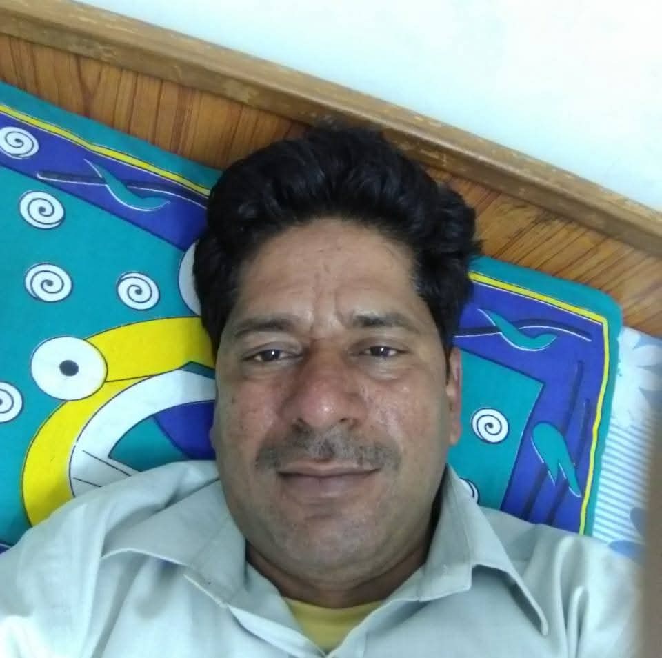 ठेकेदार द्वारा गाड़ियों की क़िस्त न भरने व बैंक द्वारा दवाव बनाने से परेशान गाड़ी मालिक ने फांसी लगा की खुदखुशी