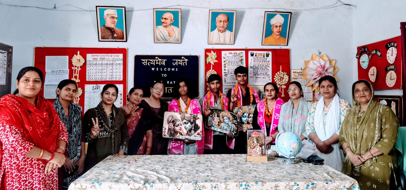 प्राथमिक विद्यालय राया में मेधावियों का सम्मान, हाबूड़ा जनजाति के पूर्व छात्रों ने बढ़ाया विद्यालय का गौरव