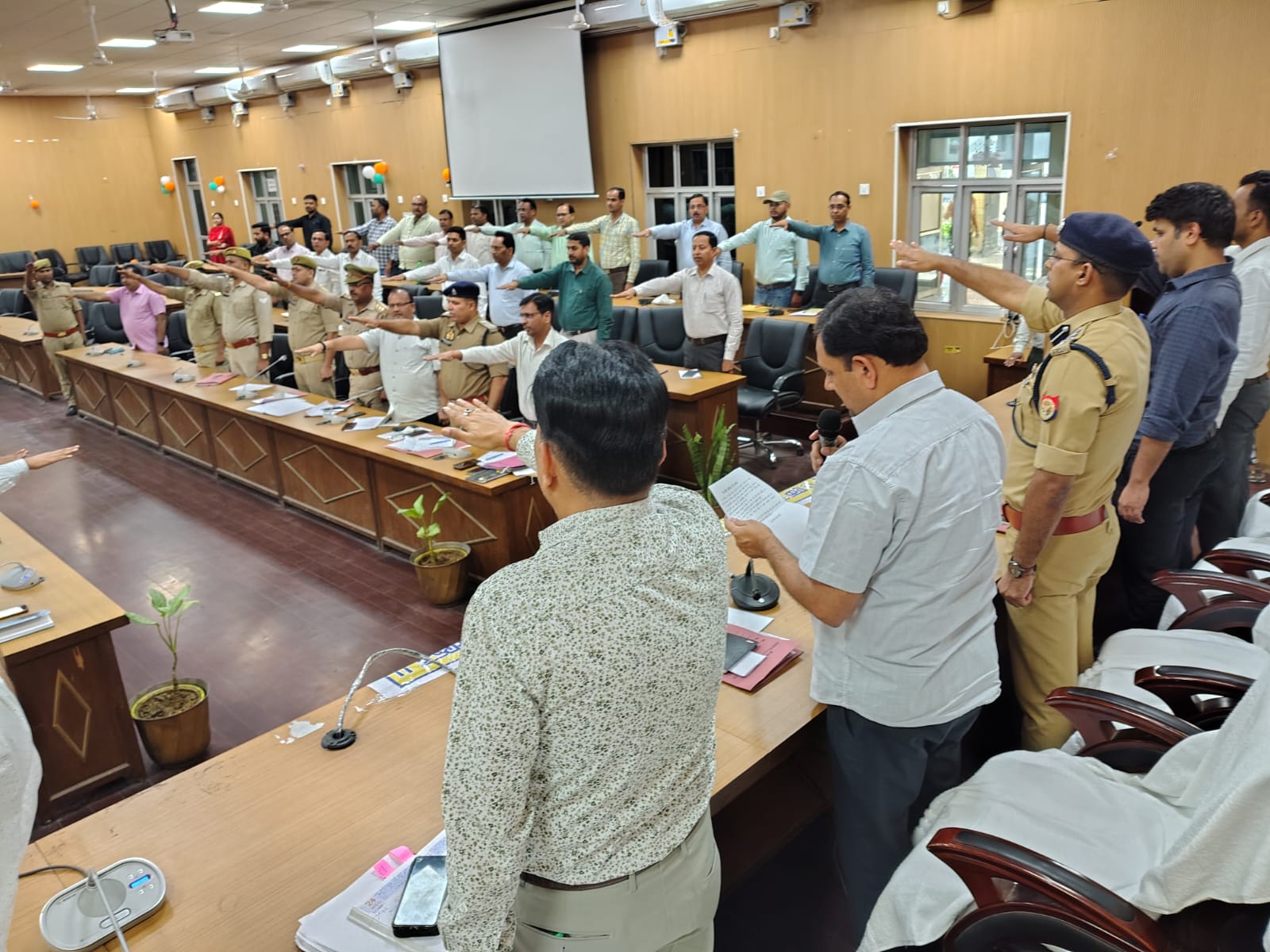 विद्यालय, हॉस्टल, बोर्डिंग स्कूल के आसपास की जाए नियमित चेकिंग