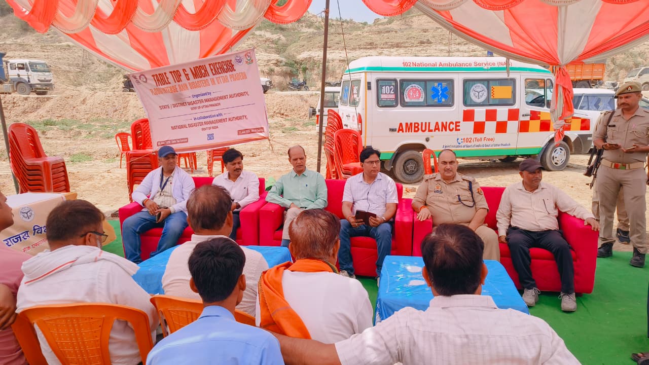 कालपी के पीला घाट पर बाढ़ आपदा को लेकर राज्य स्तरीय मॉकड्रिल संपन्न