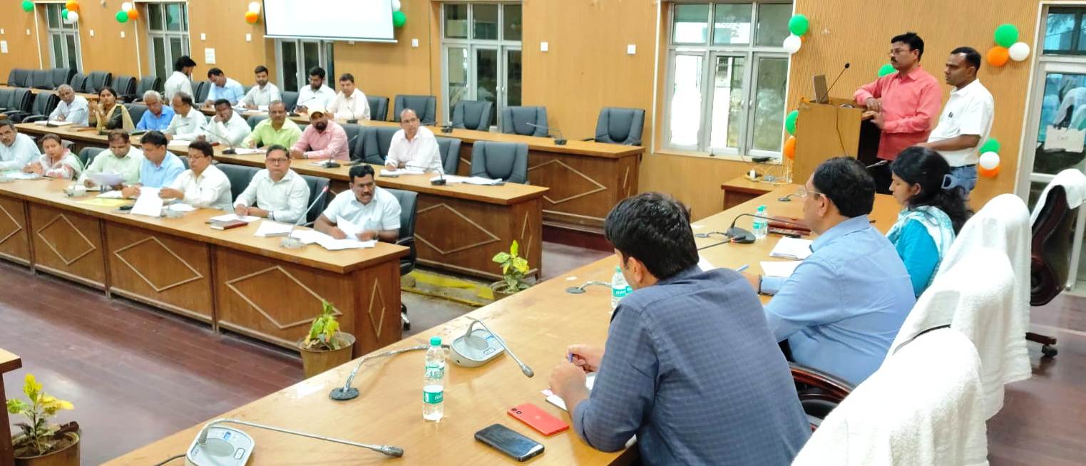 जिलाधिकारी डॉ. इंद्रमणि त्रिपाठी ने बताया कि केंद्र सरकार के सेवा-संस्कार