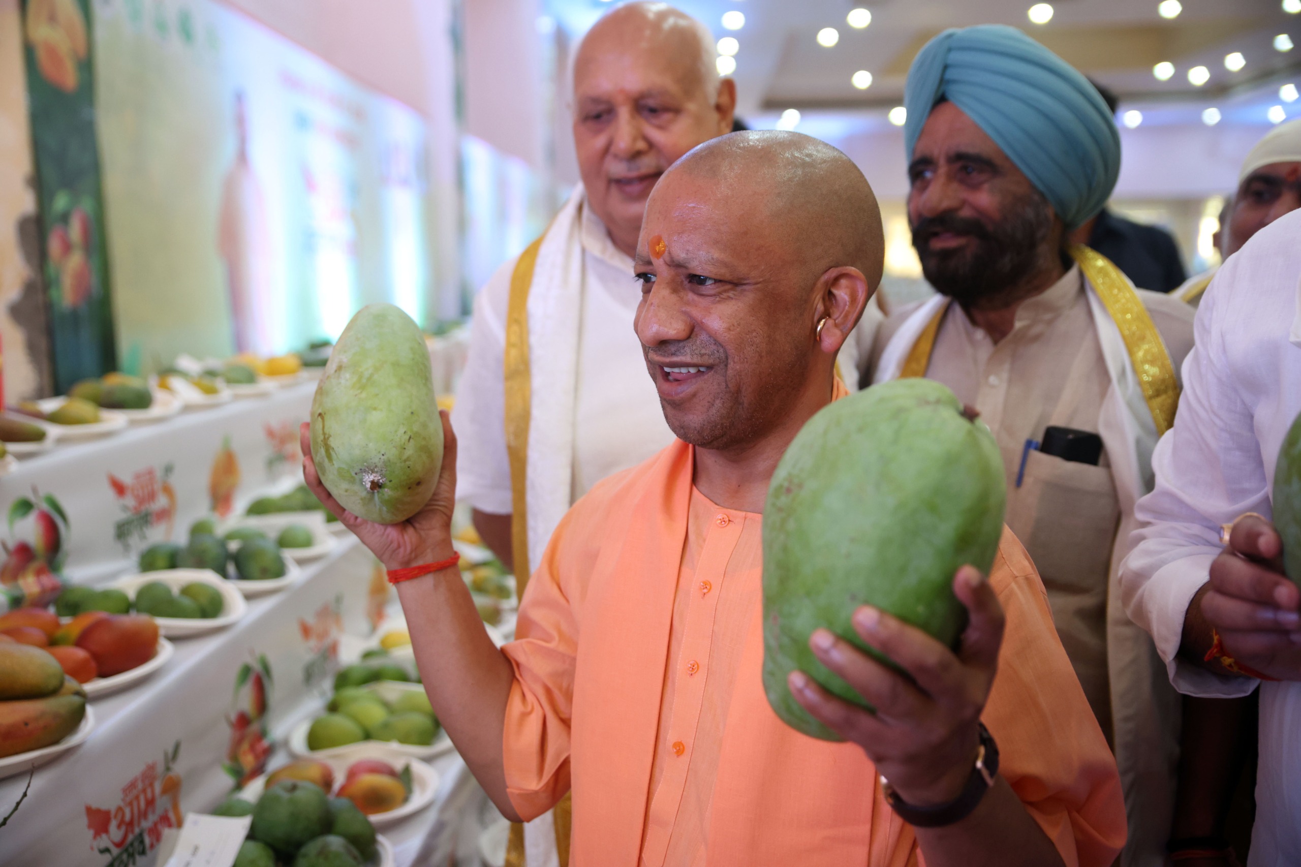 गुणवत्ता, विश्वास व वैश्विक मानकों पर खरा उतरे यूपी का आमः मुख्यमंत्री