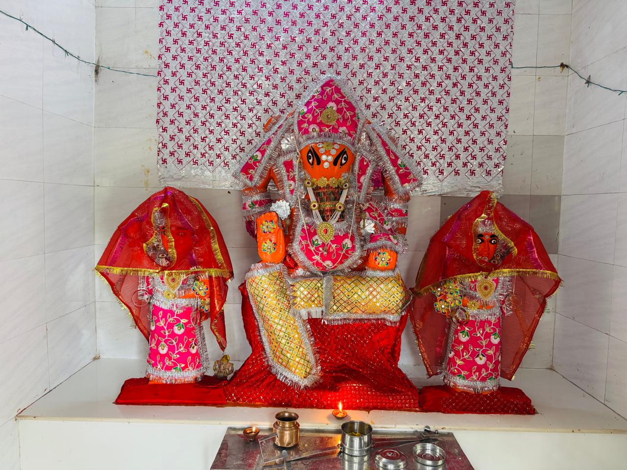 अब भगवान भी अपने घर में सुरक्षित नहीं