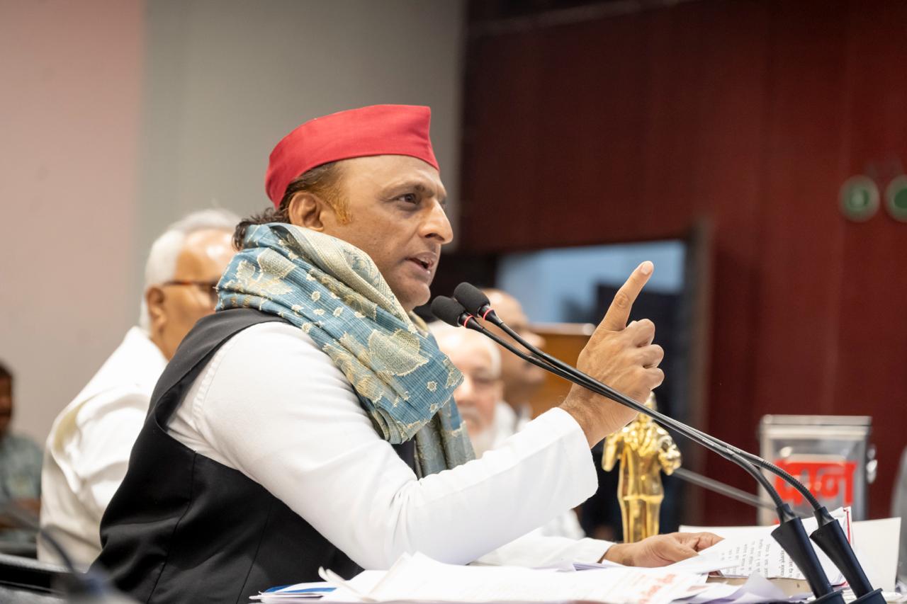जनता, किसान और नई पीढ़ी भाजपा से बेहद नाराज है: अखिलेश यादव