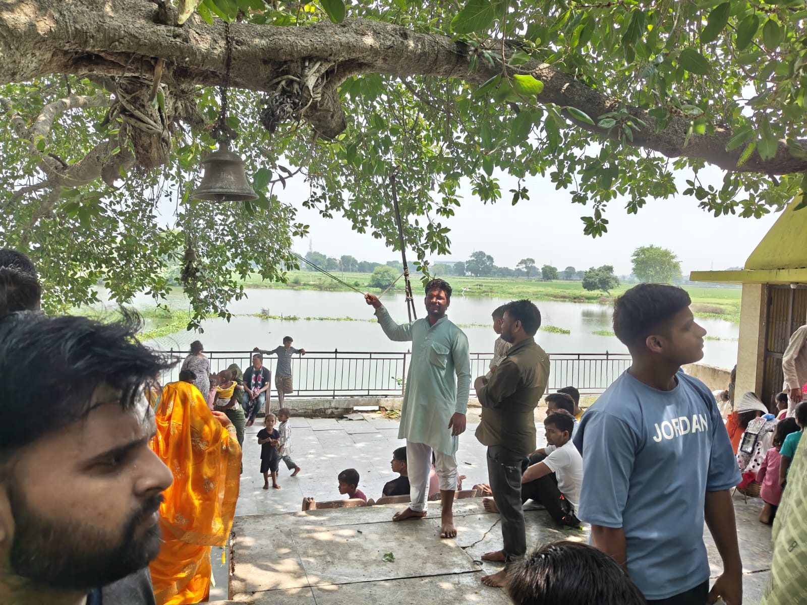 आवलखेड़ा में सावन के दूसरे सोमवार पर प्राचीन शिव तालेश्वर महादेव मंदिर में उमड़ा भक्तों का जनसैलाब, किया जलाभिषेक