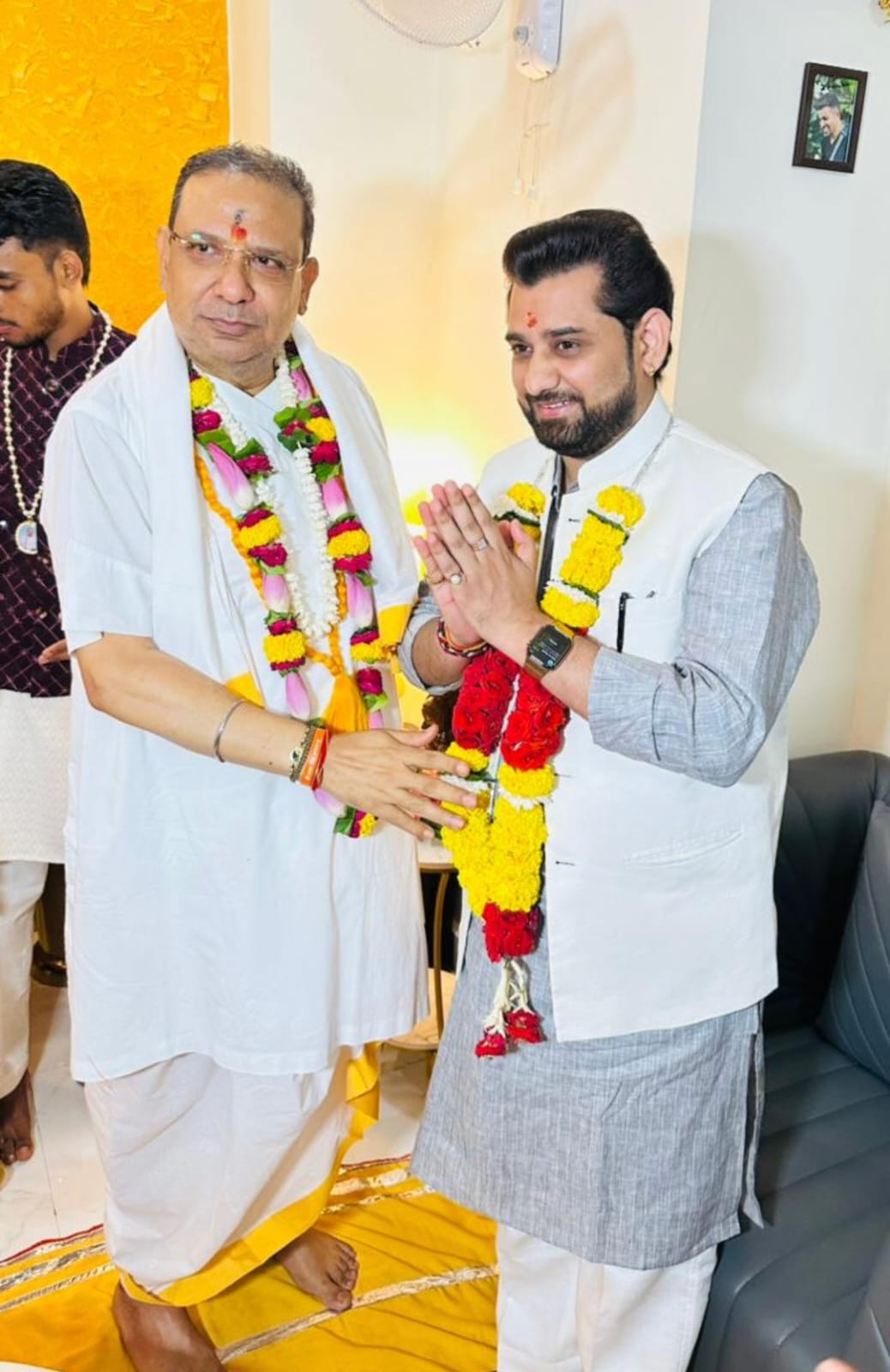 कृष्ण भक्ति में रंगा वृंदावन, राधा नील माधव मंदिर में जन्माष्टमी उत्सव का आगाज