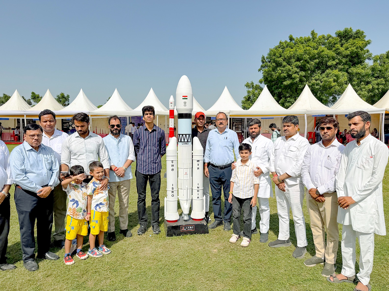 विक्रम साराभाई अंतरिक्ष प्रदर्शनी में उमड़ा छात्रों का सैलाब, एसडीएम ने लिया जायजा