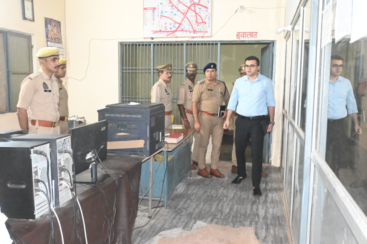 एसएसपी ने थाना उत्तर का किया औचक निरीक्षण, अपराधियों पर कार्रवाई के दिए निर्देश