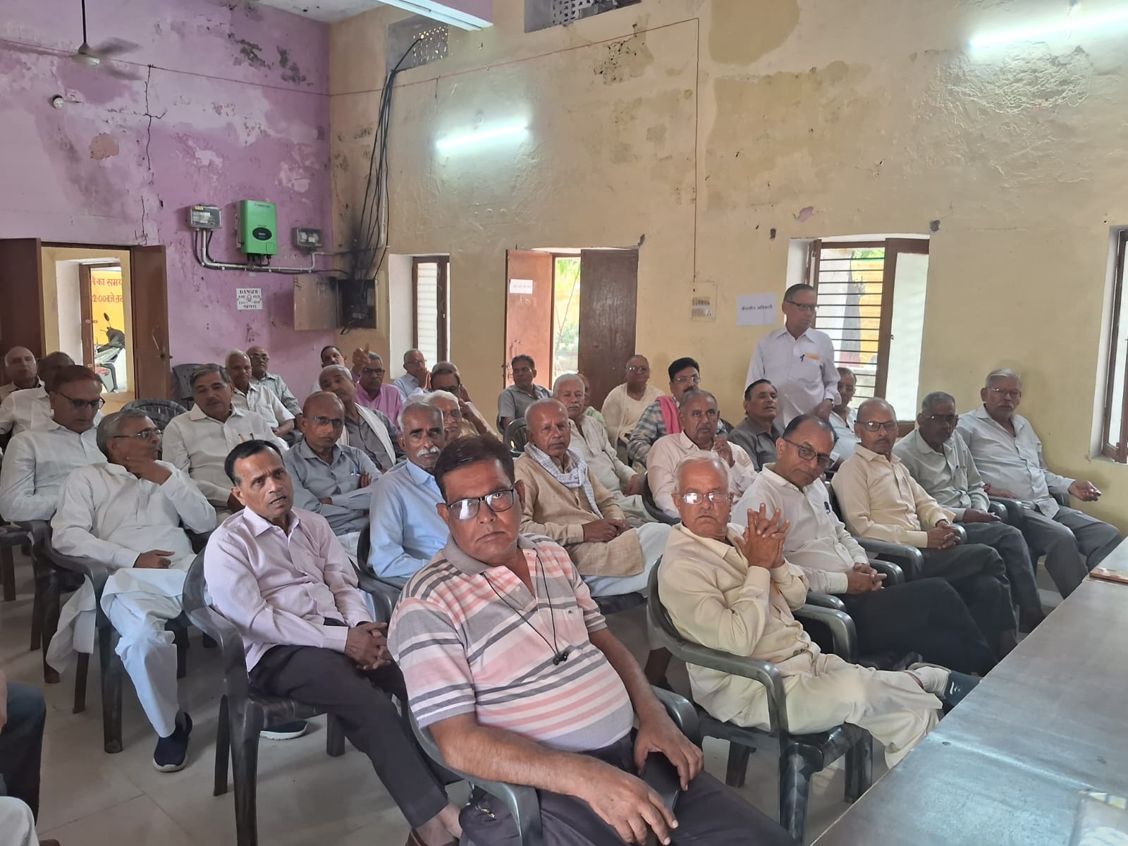शिकोहाबाद में सेवानिवृत्त कर्मचारी एवं पेंशनर एसोसिएशन की बैठक, आंदोलन की रणनीति बनाई