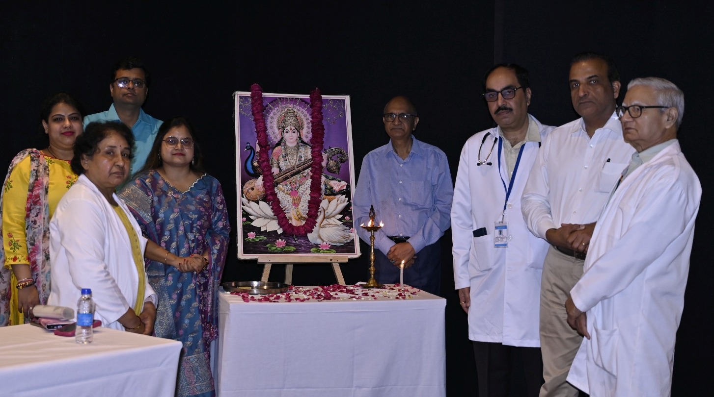 केडी मेडिकल कॉलेज के ओरिएंटेशन प्रोग्राम में दिया समय की महत्ता पर बल